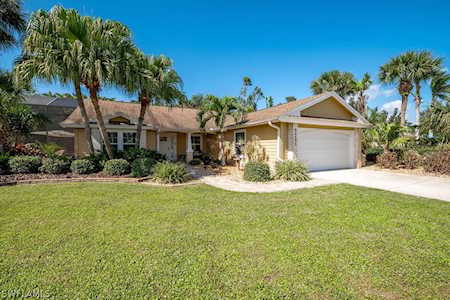 22482 Fountain Lakes Blvd Estero, FL 33928