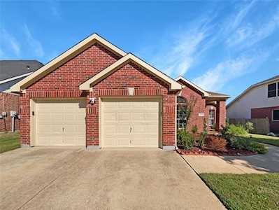 4708 Willington Drive Grand Prairie, TX 75052