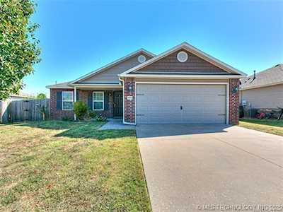 9379 S 256th Ave Broken Arrow, OK 74014