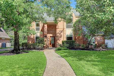 5307 Manor Glen Dr Kingwood, TX 77345