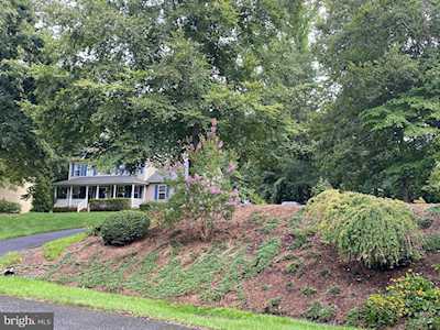 2910 Gray Beech Dr Harwood, MD 20776