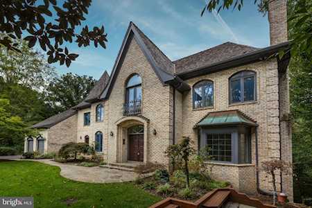 7362 Heatherhill Ct Bethesda, MD 20817