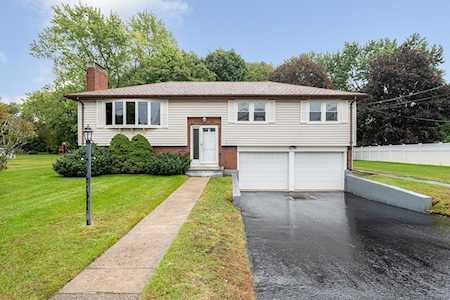 6 Thistle Rd Burlington, MA 01803
