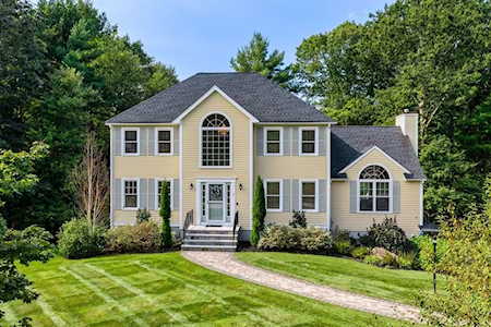 2 Christina Dr Easton, MA 02356