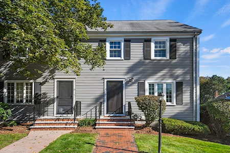 15 Casey Cir #15 Waltham, MA 02451