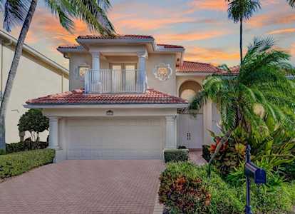 703 Voyager Ln West Palm Beach, FL 33410
