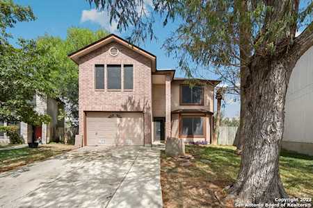 6711 Cypress Mist Dr Converse, TX 78109