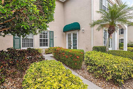 865 Tanbark Dr #104 Naples, FL 34108