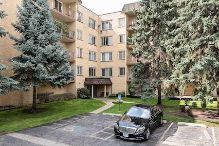 4106 N Narragansett Ave #202 Chicago, IL 60634