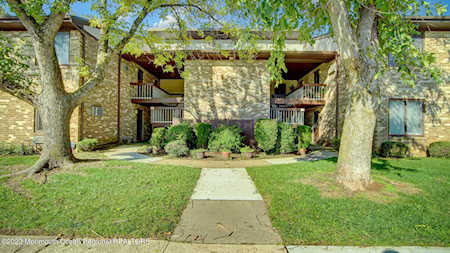 142 Cross Slope Ct #H Manalapan, NJ 07726