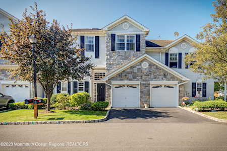 31 Chimney Ct #178 Laurence Harbor, NJ 08879