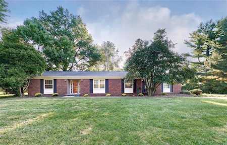82 River Bend Dr Chesterfield, MO 63017
