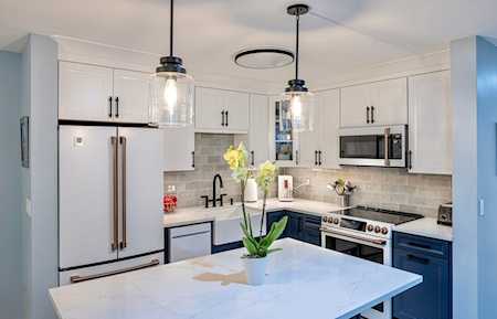 303 Fairway Village #303 Northampton, MA 01053