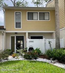 7791 Point Vicente CT Jacksonville, FL 32256