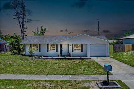 8730 Cypress Lake Dr Fort Myers, FL 33919