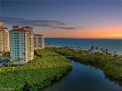 50 Seagate Dr #302B Naples, FL 34103