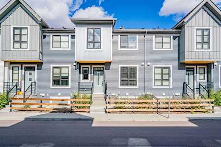 100 Walgrove Ct SE #3204 Calgary, AB T2X 4N1