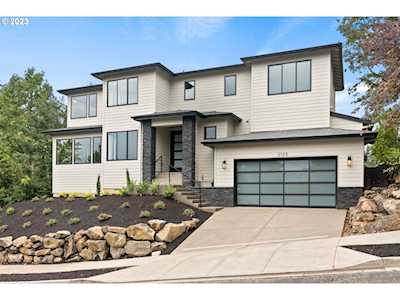 2105 Fircrest DR West Linn, OR 97068