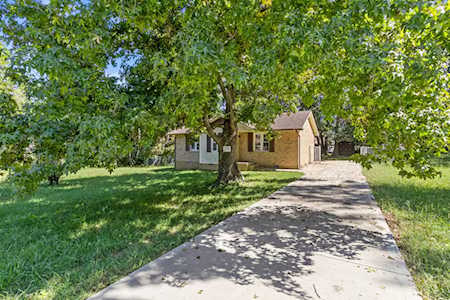 413 Buckeye Ln Clarksville, TN 37042