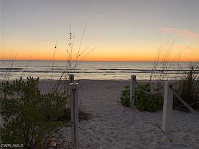 26000 Hickory Blvd #302 Bonita Springs, FL 34134