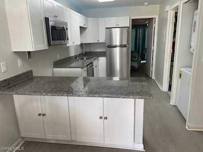 4513 SW 8th Ct #105 Cape Coral, FL 33914