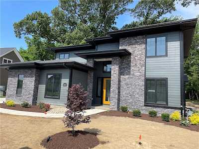 3422 Raintree Circle Suffolk, VA 23435