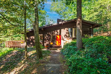 27 Laurel Drive Lincoln, MA 01773