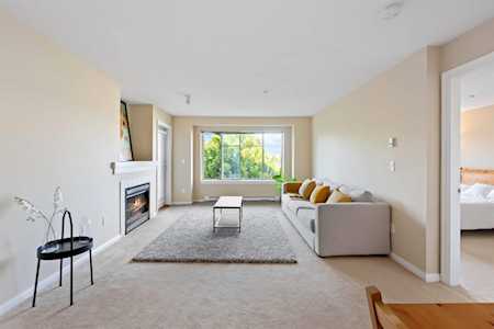 2151 151A Street #404 Surrey, BC V4A 7C6