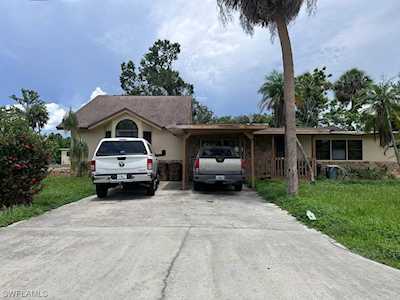 599 Carolina Ave Fort Myers, FL 33905