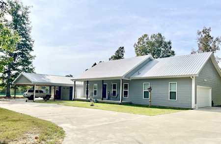 8560 Middle Lick Creek Rd Lyles, TN 37098