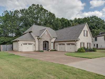 5316 Knobby Pine Ln Lakeland, TN 38002