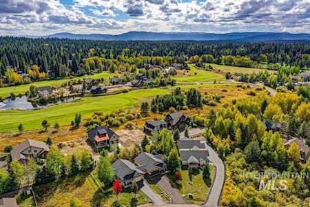 1661 Ginney Mccall, ID 83638