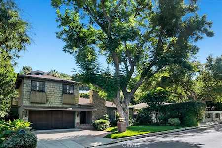 3874 Dixie Cyn Ave Sherman Oaks, CA 91423