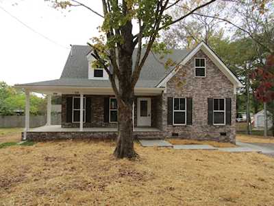 961 Fairlane Dr Lewisburg, TN 37091