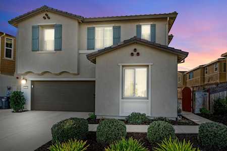320 E Terra Mia Avenue Mountain House, CA 95391