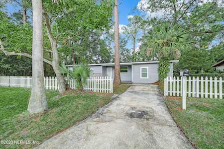 1905 Rayben DR Jacksonville, FL 32246