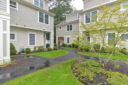 2701 Tupelo Cir #2701 North Andover, MA 01845