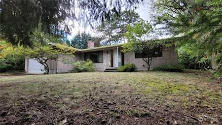 1005 145th Pl SE Bellevue, WA 98007