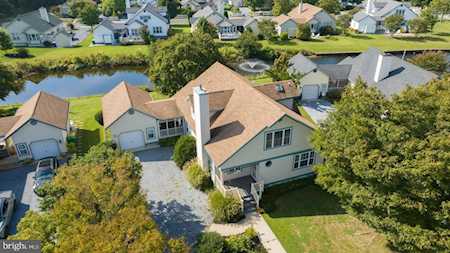 14 Torie Jordan Ct Ocean View, DE 19970