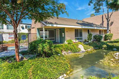 10708 Knott Ave Stanton, CA 90680