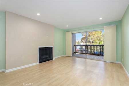 3107 Raintree Circle Culver City, CA 90230
