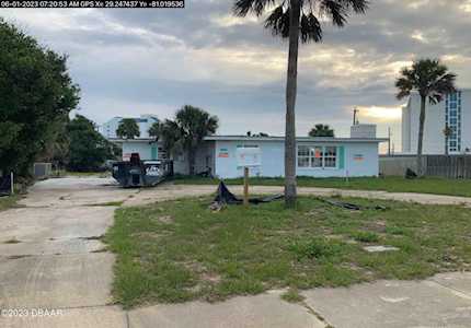 1236 Bel Aire Drive Daytona Beach, FL 32118