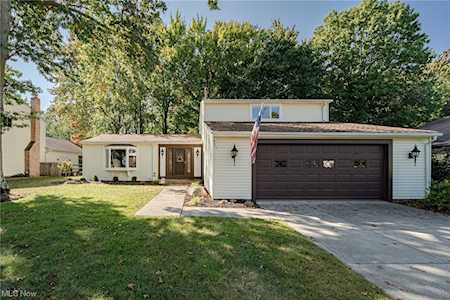 4050 Harding Dr Westlake, OH 44145