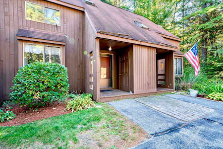 10 Victoria Dr Merrimack, NH 03054