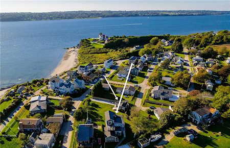 24 Lenny St Tiverton, RI 02878