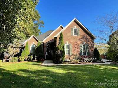 1213 Willow Oaks Trl Matthews, NC 28104