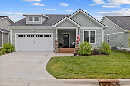 238 Leyland Circle Hendersonville, NC 28792