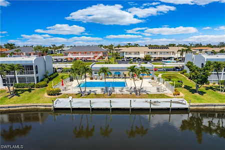 4541 SE 5th Place #205 Cape Coral, FL 33904