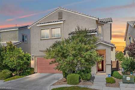 8107 Mosaic Sunrise Ln Las Vegas, NV 89166