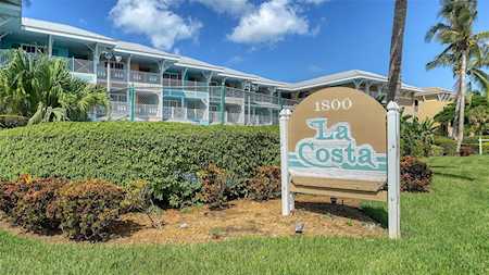 1800 Gulf Dr N #210 Bradenton Beach, FL 34217